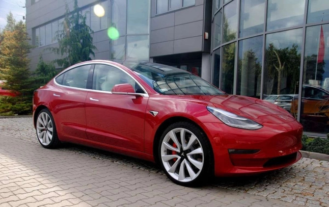 Tesla Model 3 cena 279000 przebieg: 50000, rok produkcji 2019 z Kołobrzeg małe 232